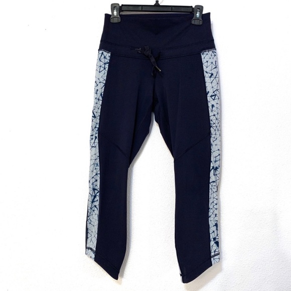 Lululemon Retreat 7/8 Pant Naval Blue Crushed Silver Fox Deep Navy Sz 6 - Picture 4 of 8